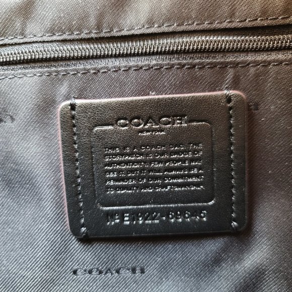 COACH Horse & Carriage Jacquard Fabric City Tote- Oxblood color ⭐ - Picture 15 of 16